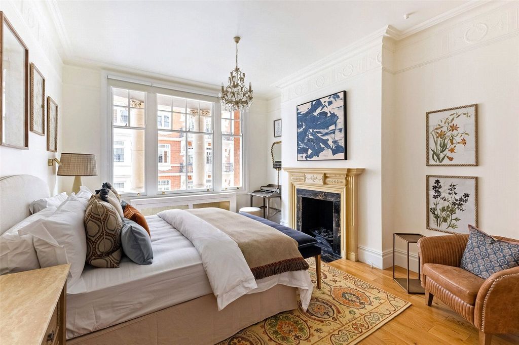 Property photo 2 of 17 Picture No. 15