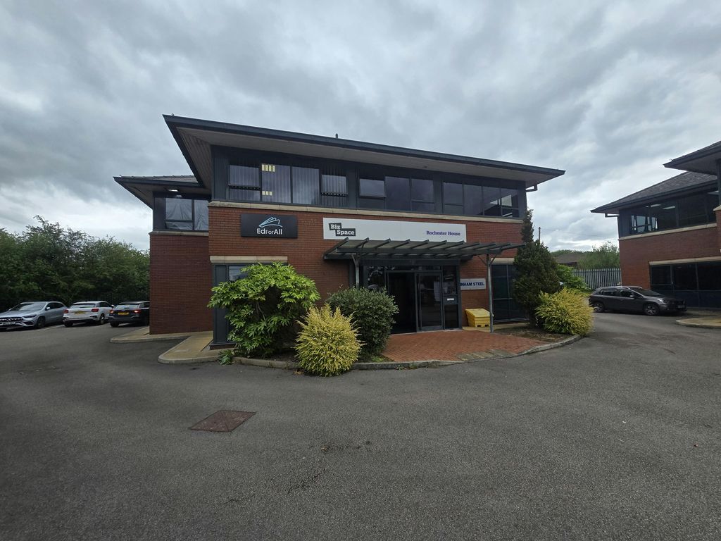 Property photo 1 of 7 External