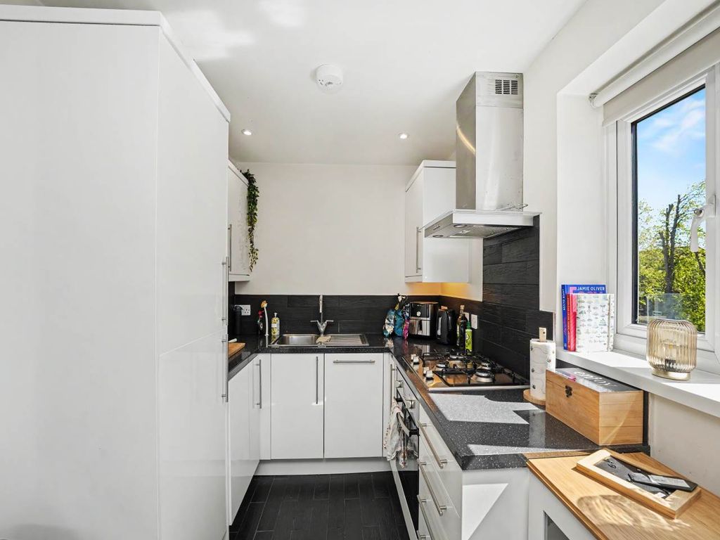Property photo 3 of 15 Kitchen