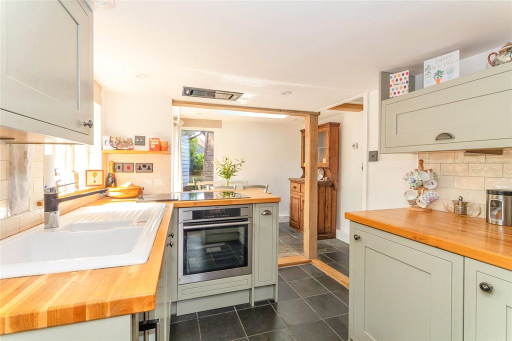Property photo 2 of 17 Kitchen