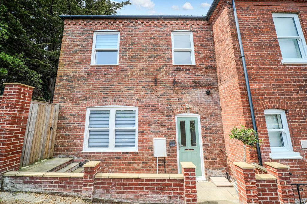 Property photo 1 of 29