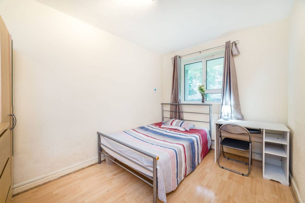 Property photo 3 of 6