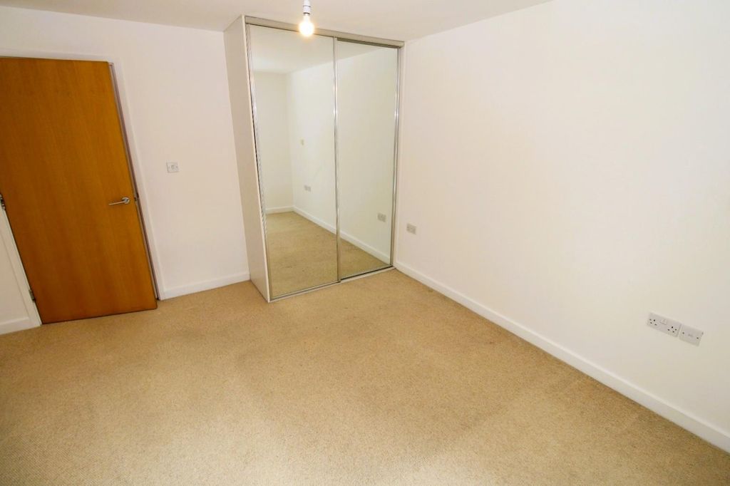 Property photo 2 of 13 012.Jpg