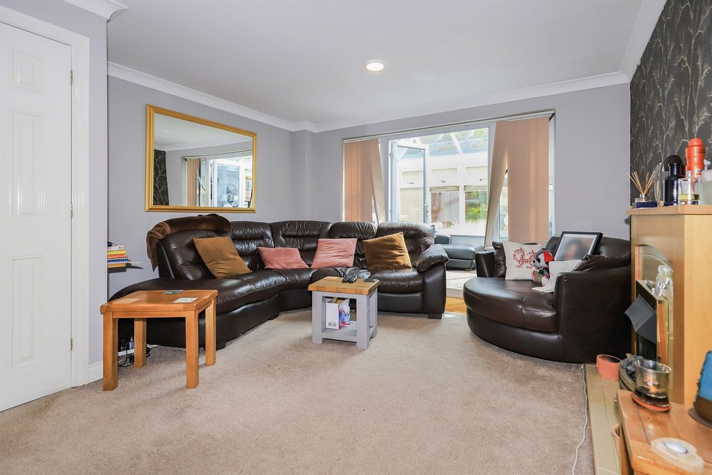 Property photo 3 of 15