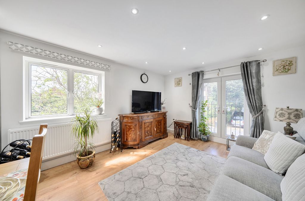 Property photo 2 of 22 1-6A45c531A36Cf-1...