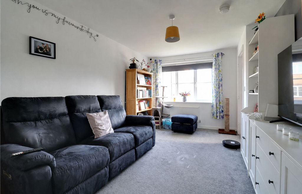 Property photo 3 of 15