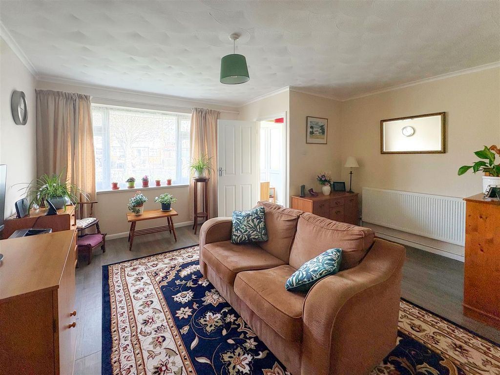 Property photo 3 of 12 Image00020.Jpg