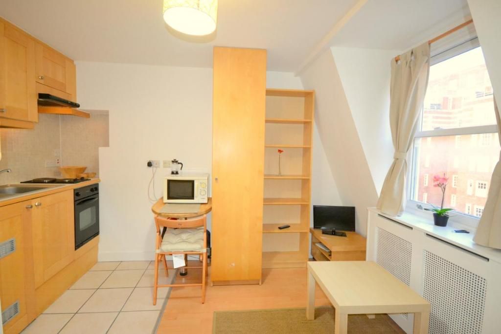 Property photo 1 of 6 Studio To Rent