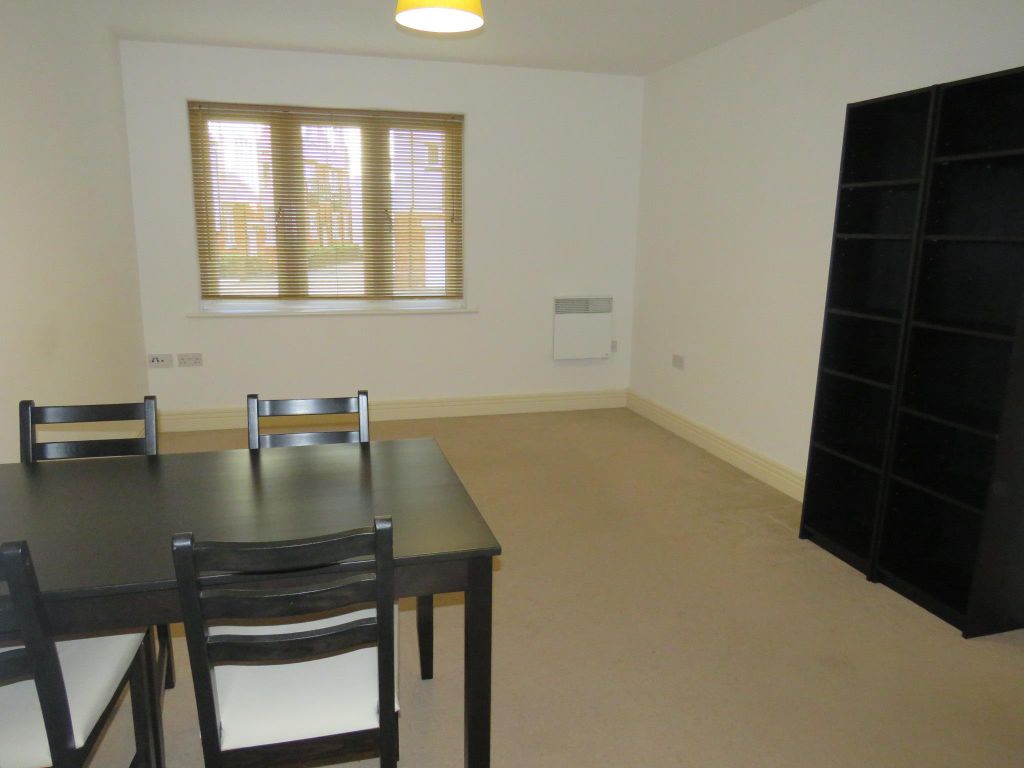 Property photo 3 of 10 Living Room