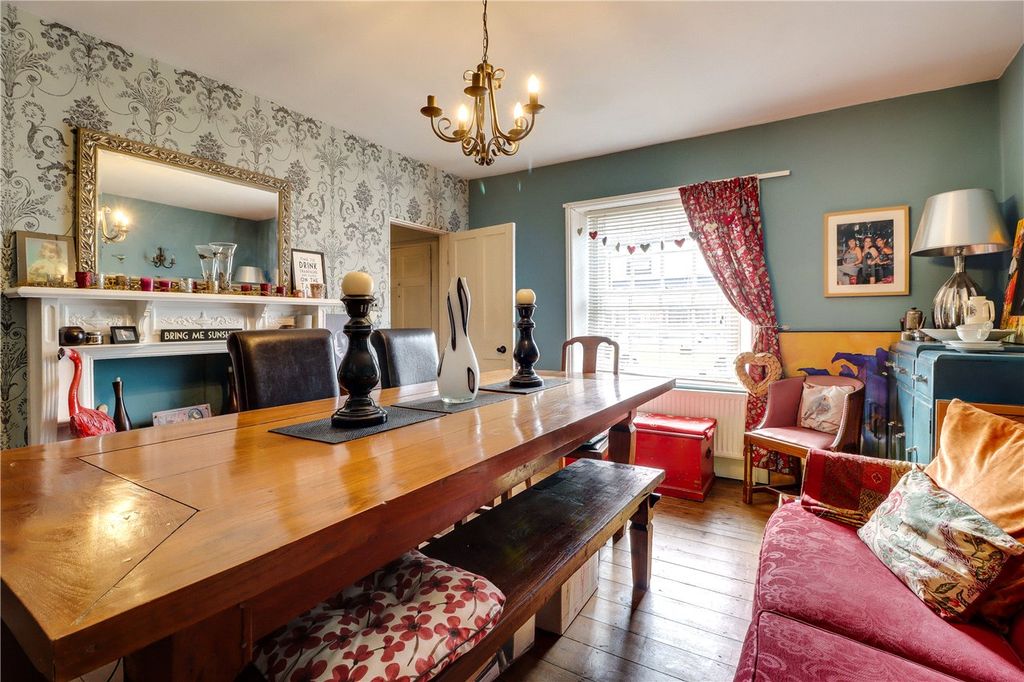 Property photo 3 of 25 Dining Room