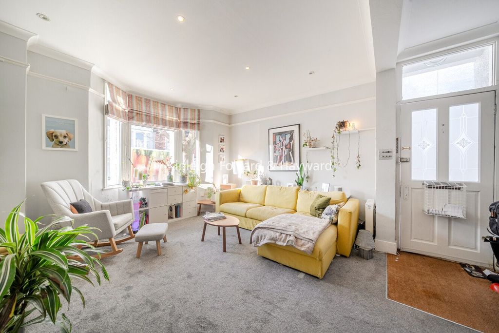 Property photo 2 of 16 Picture No. 03