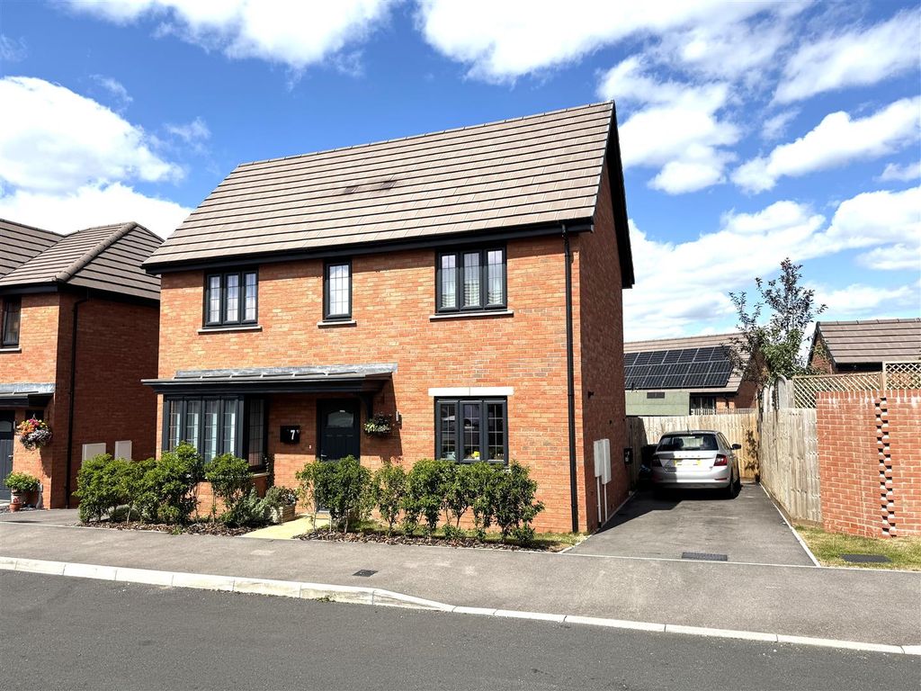 Property photo 1 of 8