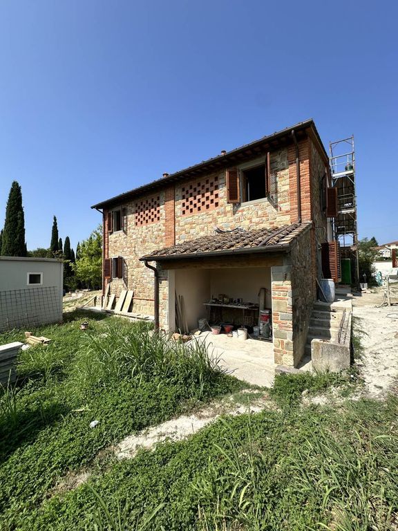 Property photo 1 of 28