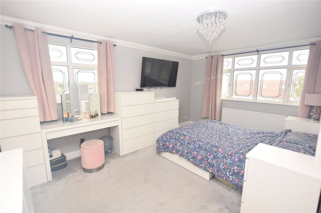 Property photo 3 of 12 Bedroom