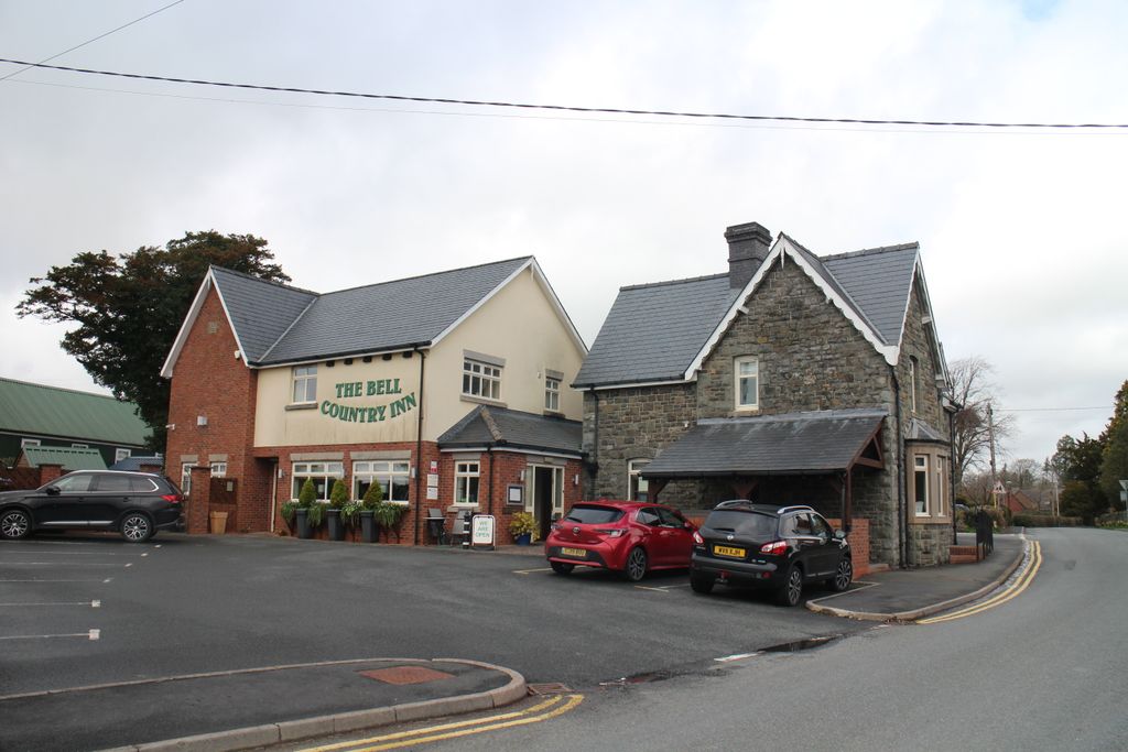 Property photo 1 of 7