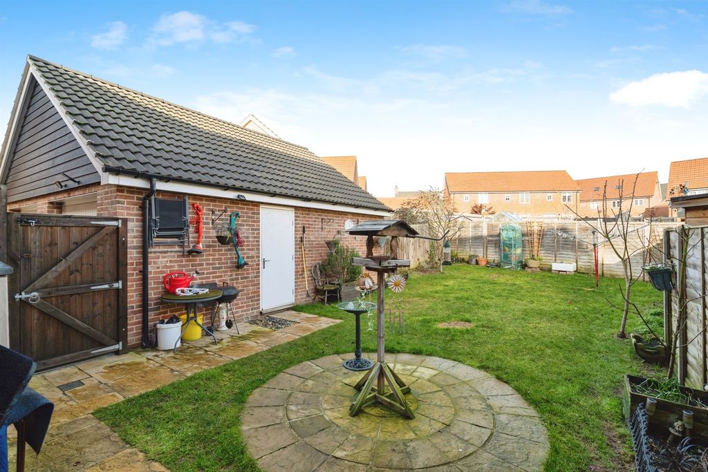 Property photo 2 of 19