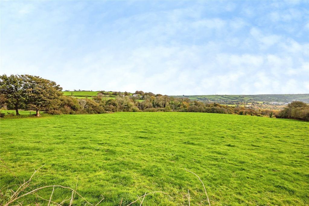 Property photo 3 of 19 Picture No. 05