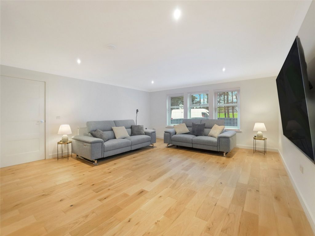 Property photo 2 of 23 Living Room