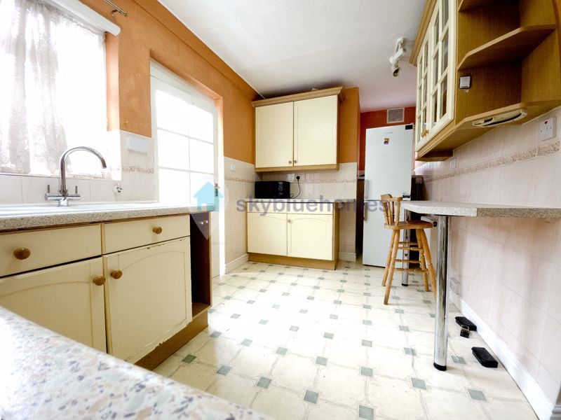 Property photo 2 of 13 Photo 16