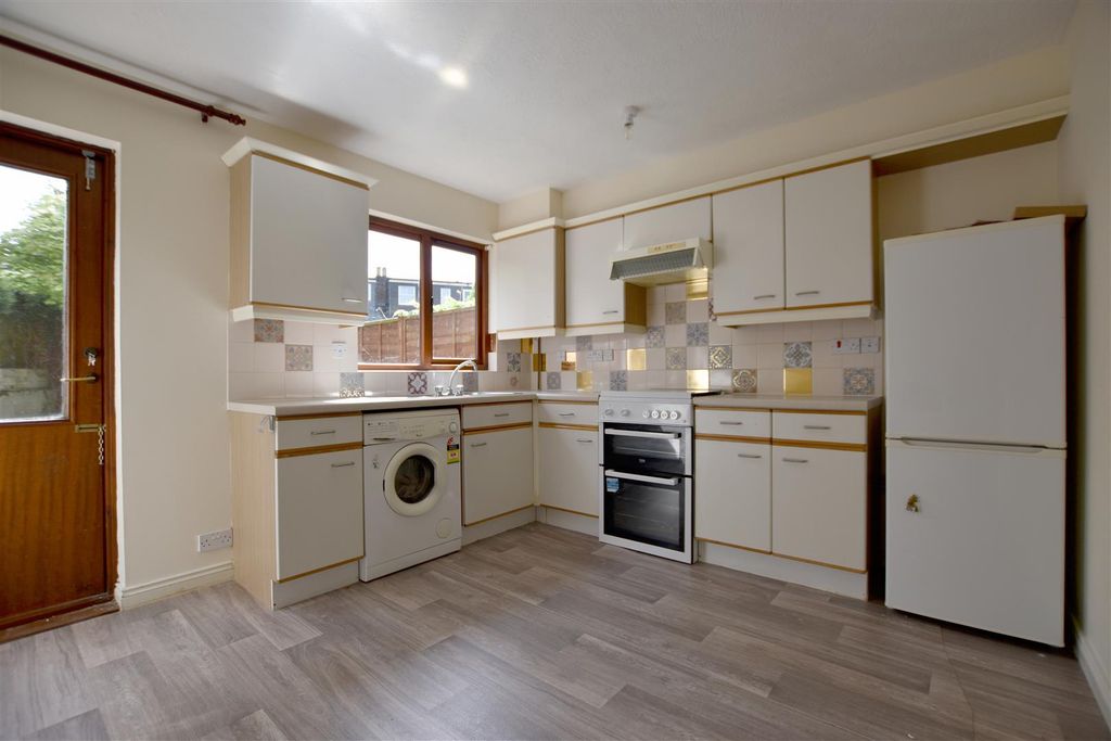 Property photo 3 of 6 Kitchen.Jpg