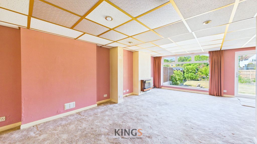 Property photo 2 of 18 Living Room