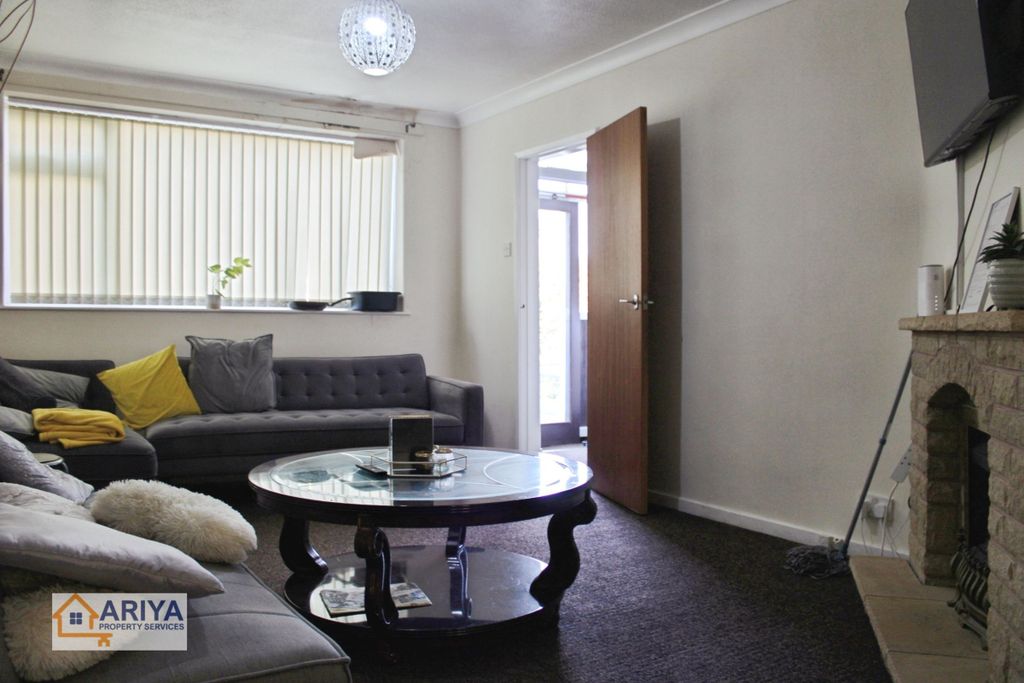 Property photo 3 of 14