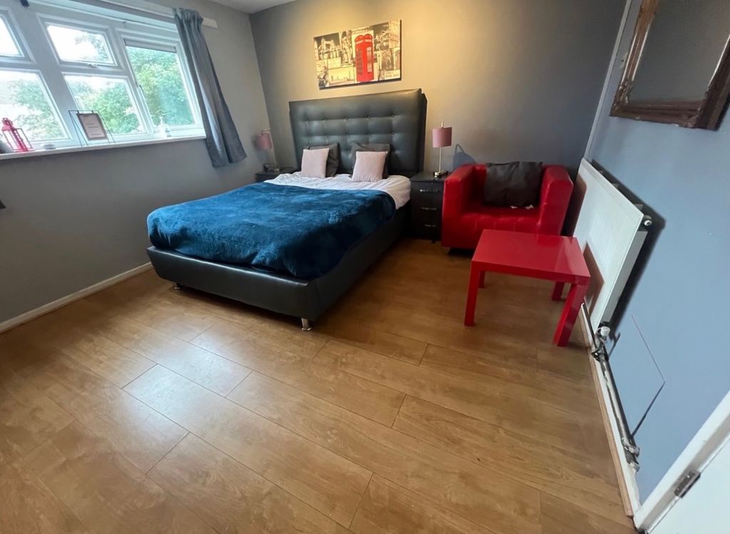 Property photo 2 of 16 Property