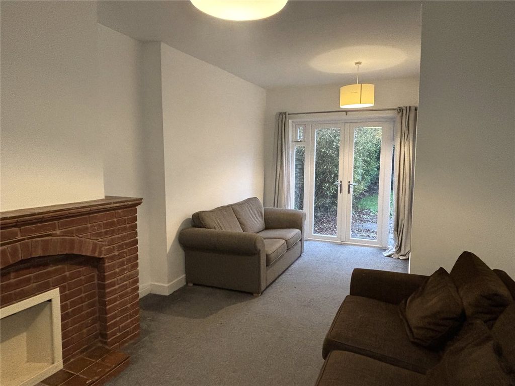 Property photo 2 of 16 Living Room