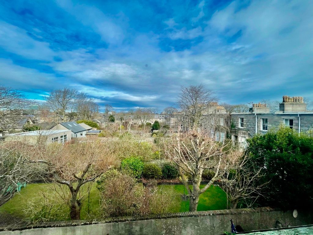 Property photo 2 of 7 Photo 2