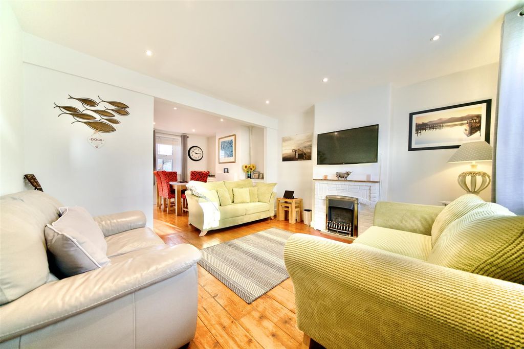 Property photo 2 of 17 Dsc08137.Jpeg