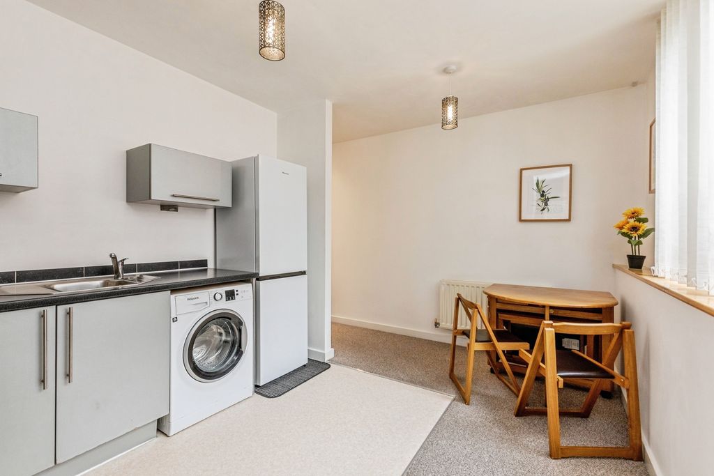 Property photo 3 of 13 Pbox-Img.Jpg