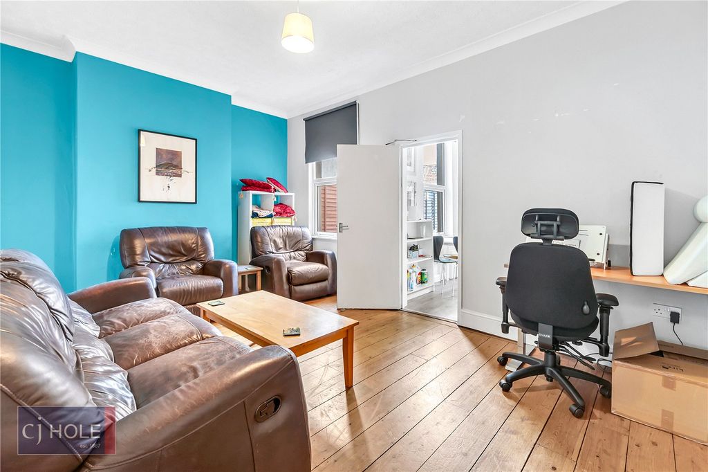 Property photo 3 of 10 Picture No. 37