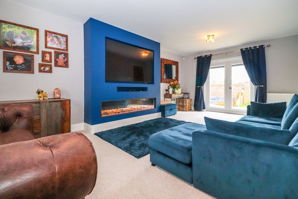 Property photo 2 of 29