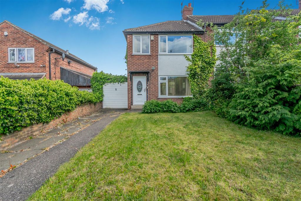 Property photo 1 of 18