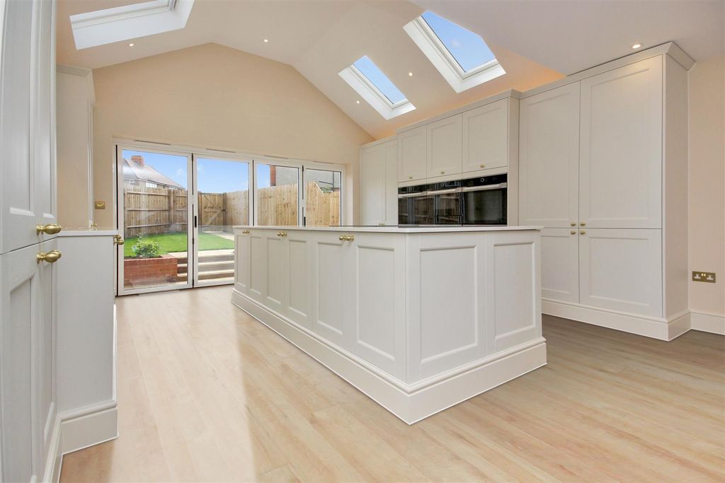 Property photo 1 of 16 Kitchen Family Room