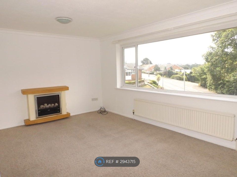 Property photo 3 of 8 Living Room