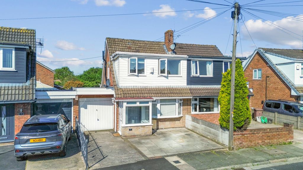 Property photo 1 of 31