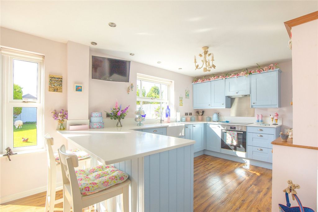 Property photo 3 of 27 Picture No. 26