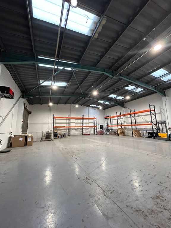 Property photo 3 of 8 Photo 1