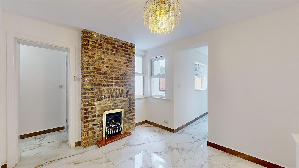 Property photo 2 of 15 P3.Jpg