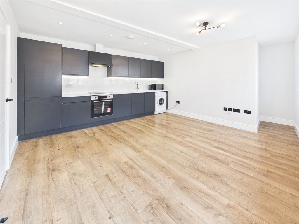 Property photo 2 of 7 Picture No. 05