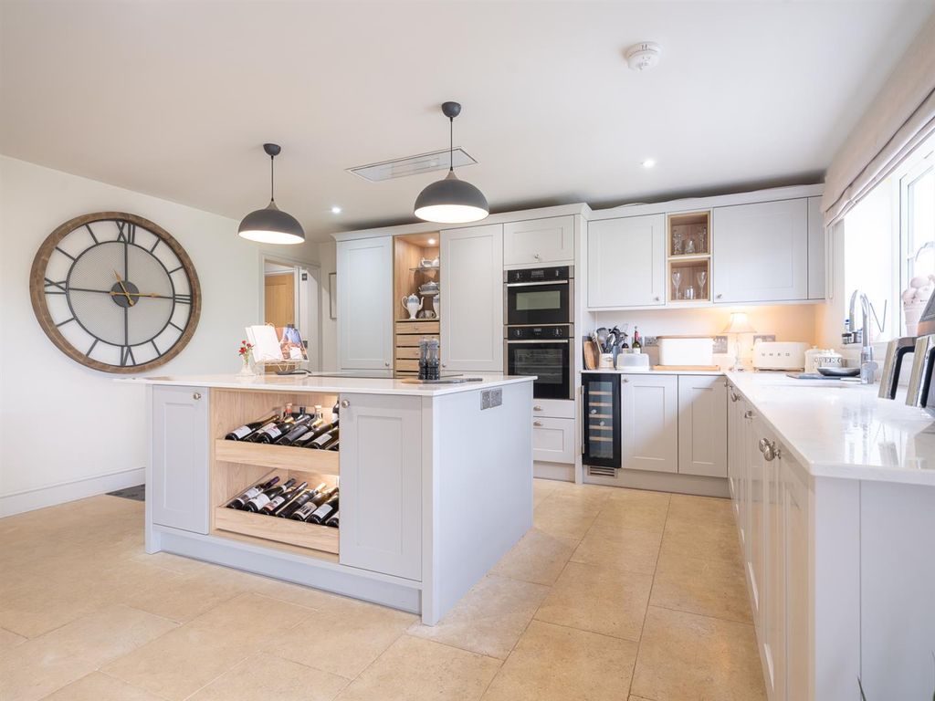 Property photo 2 of 25 2 The Shearings-34.Jpg