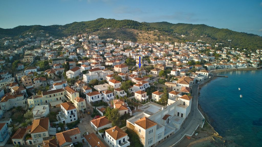 Property photo 3 of 27