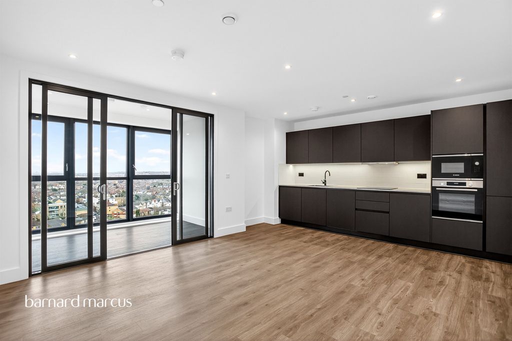 Property photo 2 of 19