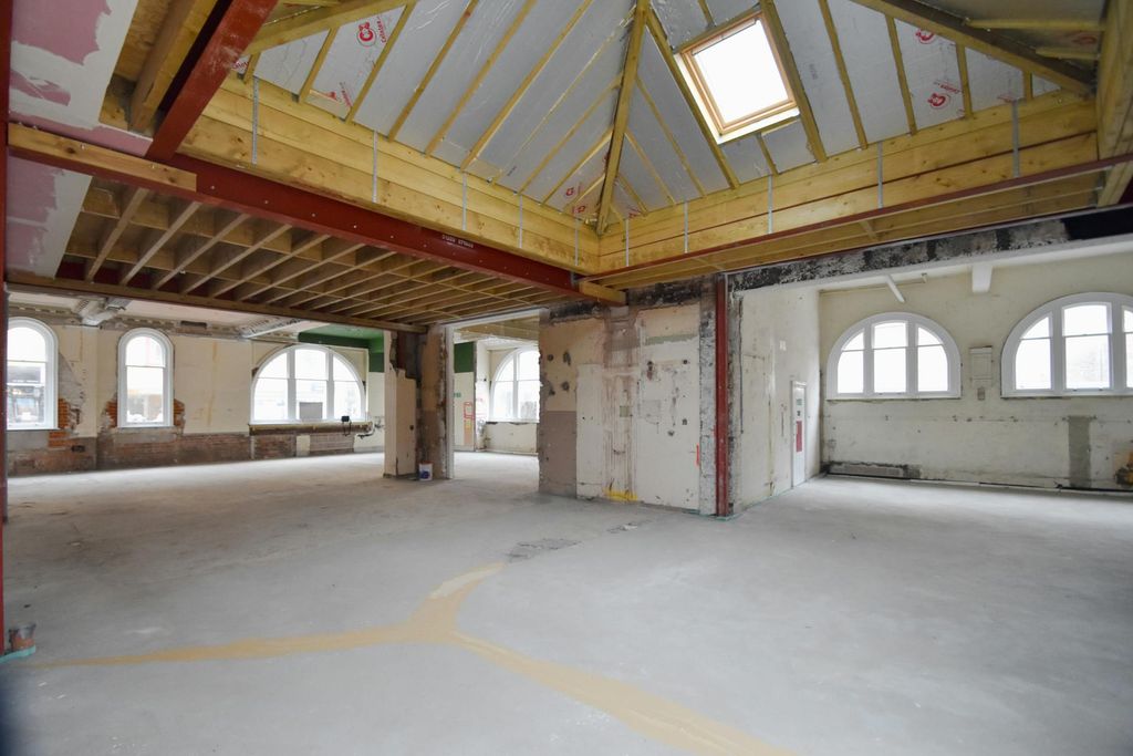 Property photo 2 of 9 14.Jpg