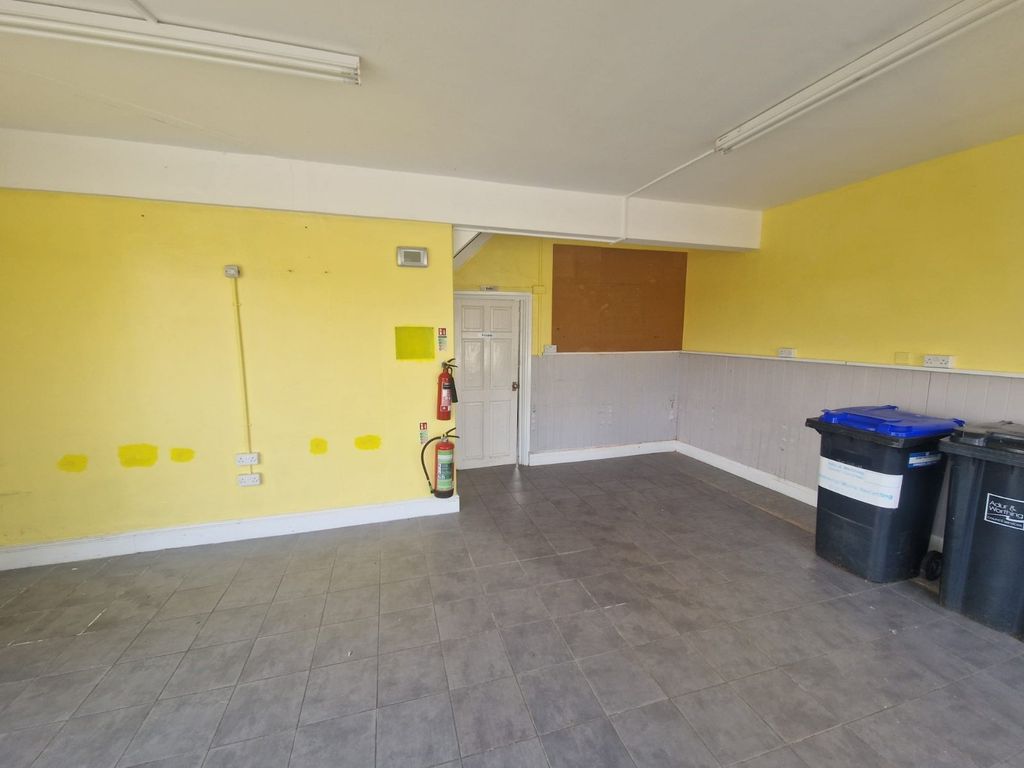 Property photo 3 of 7 Picture No. 06