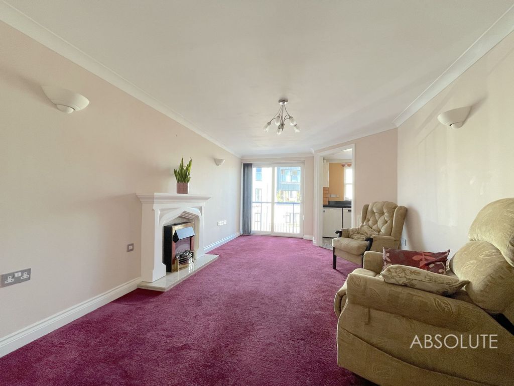 Property photo 2 of 9