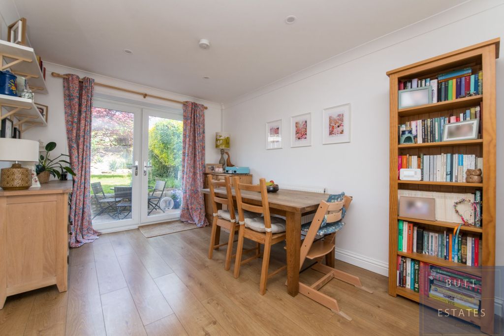 Property photo 3 of 14