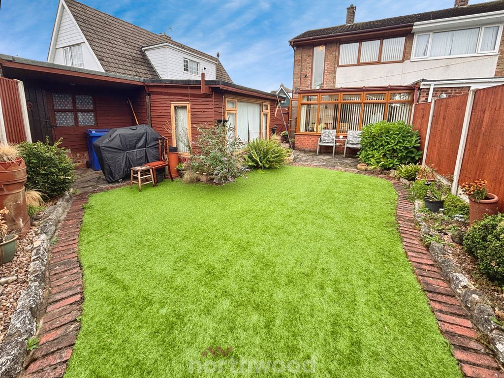 Property photo 3 of 25
