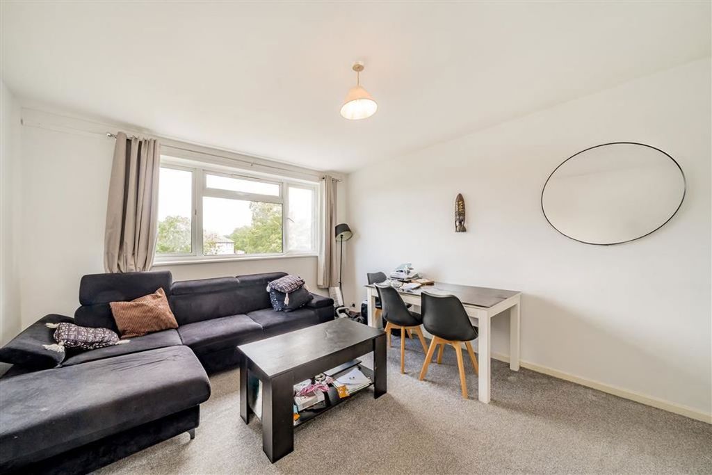 Property photo 2 of 4